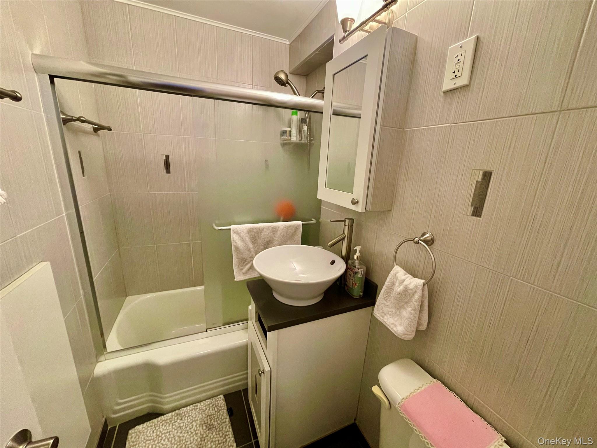 35-31 85 Street, Unit 8L photo 11