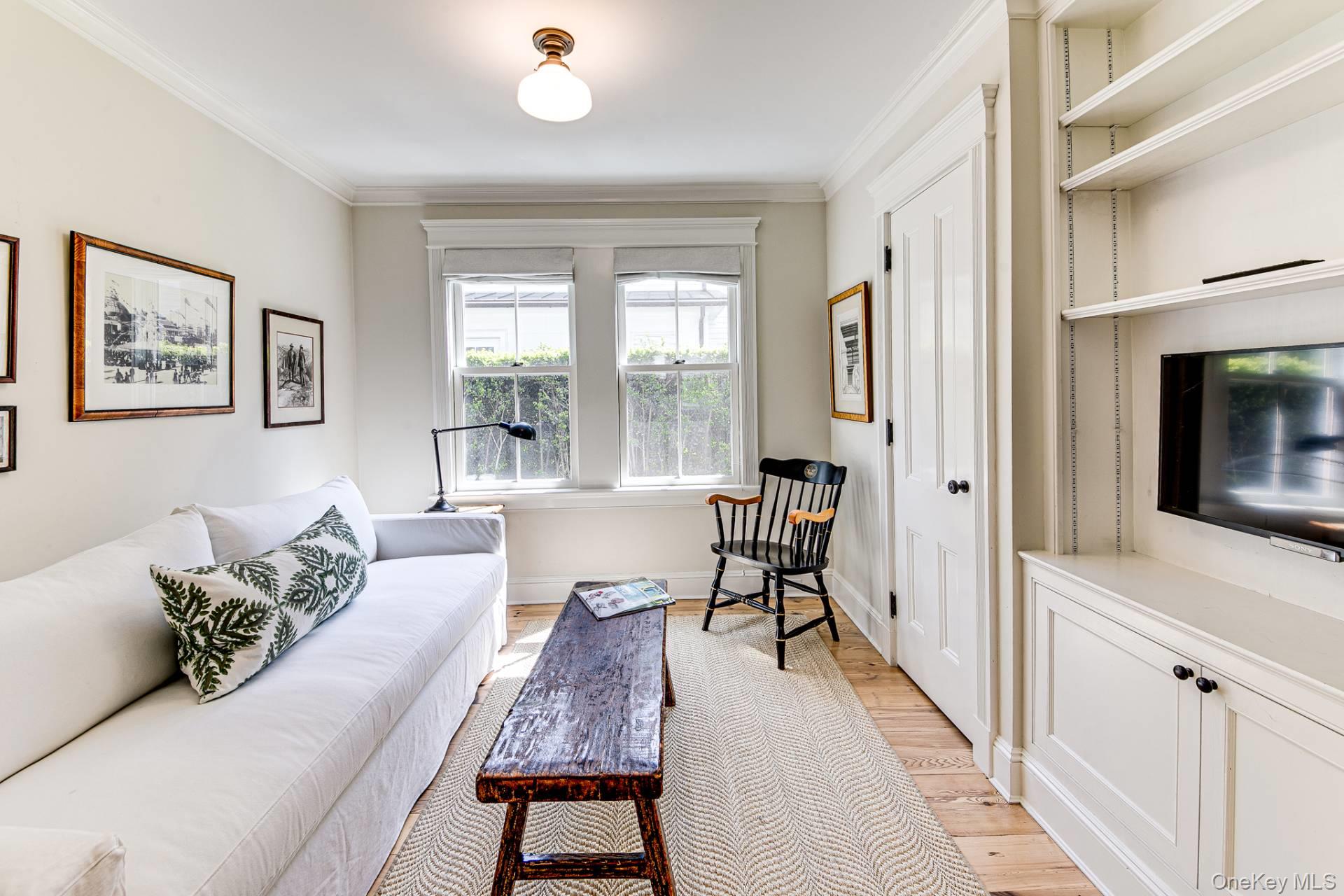 17 Latham Street – For Rent photo 10