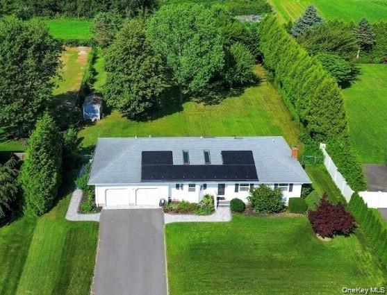 124 Donna Drive – For Sale