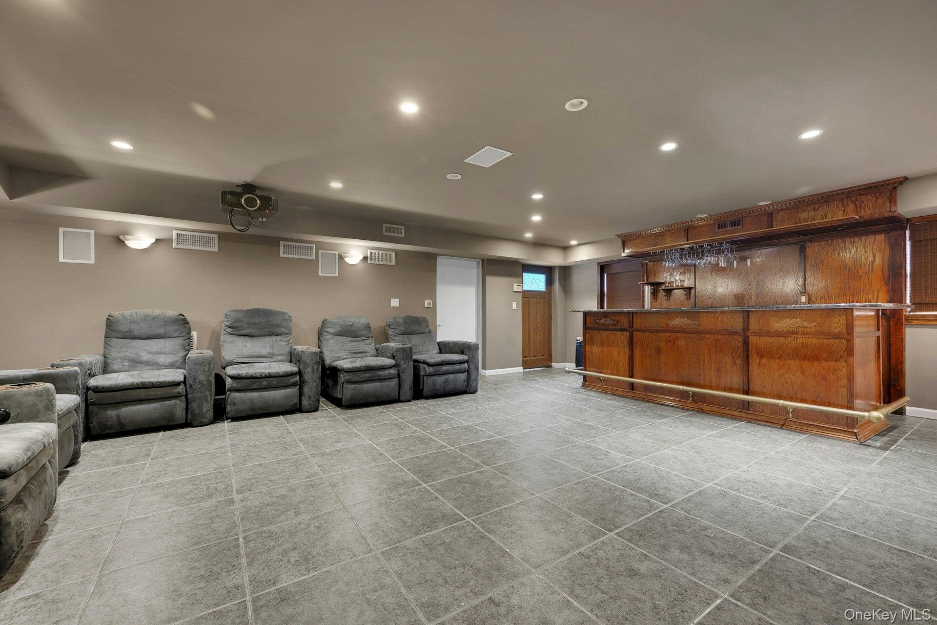 47 Highland Avenue – For Rent photo 29