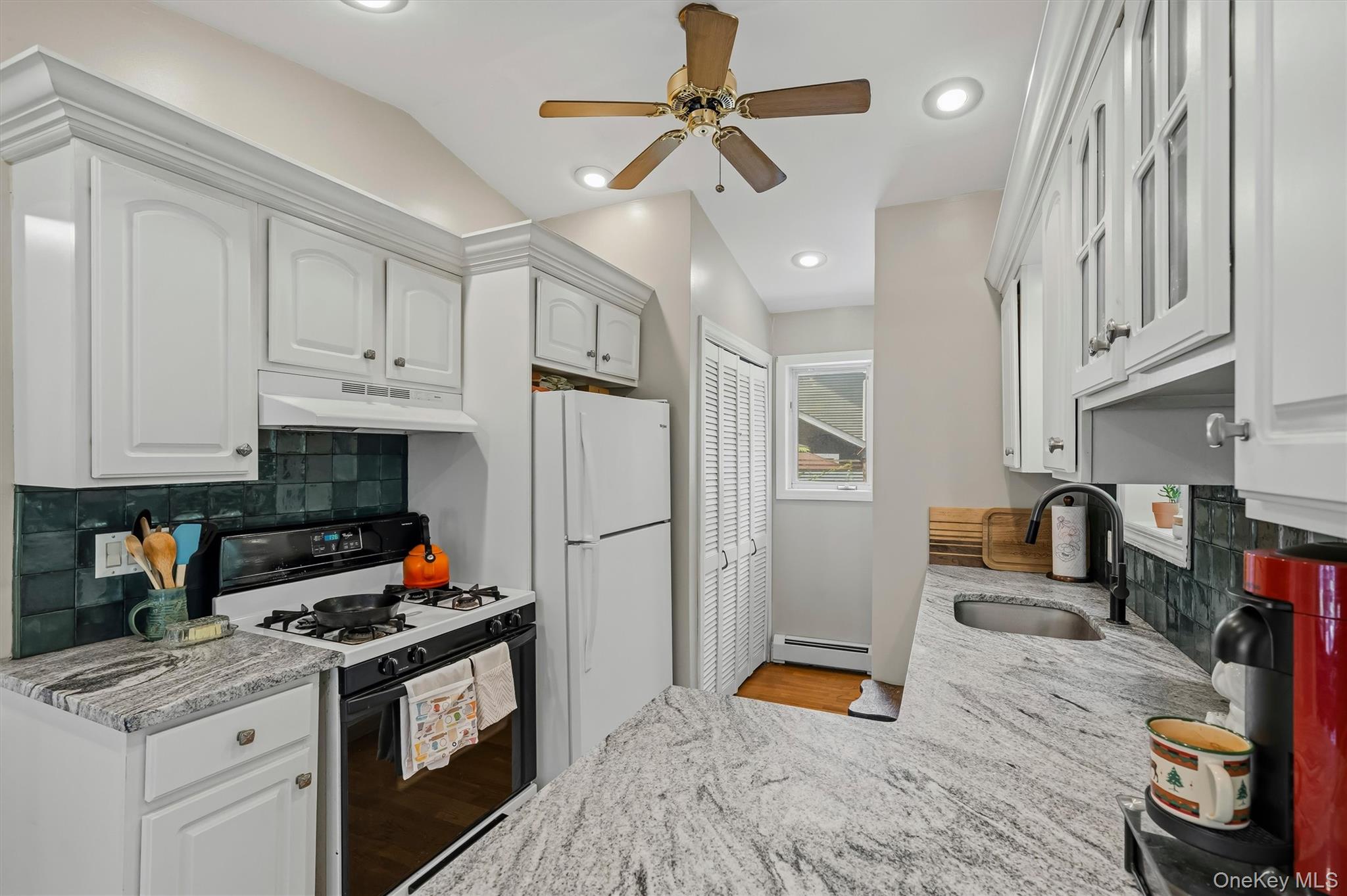 7 Locust Drive – For Sale photo 9