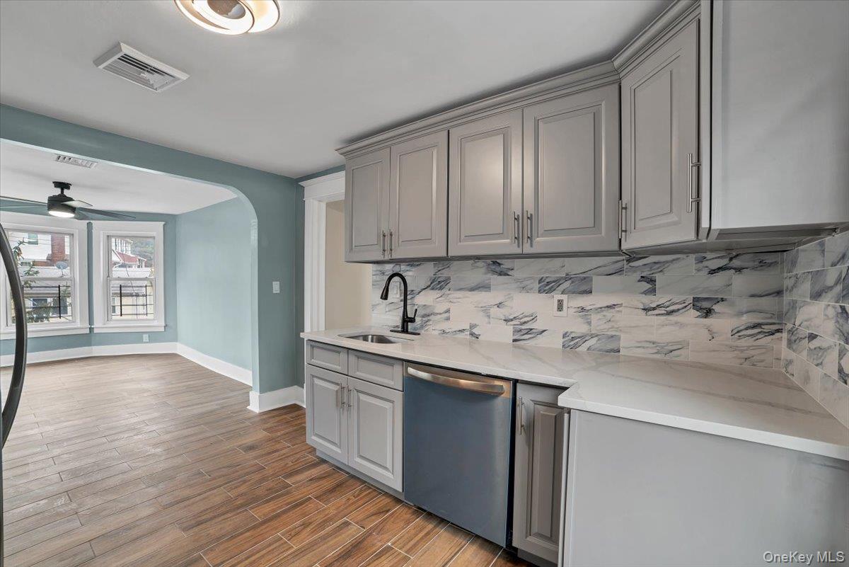 143 Chatterton Parkway, Unit 2nd floor photo 8