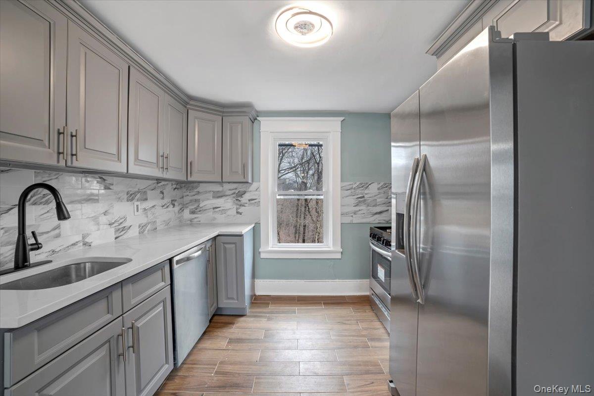 143 Chatterton Parkway, Unit 2nd floor photo 2