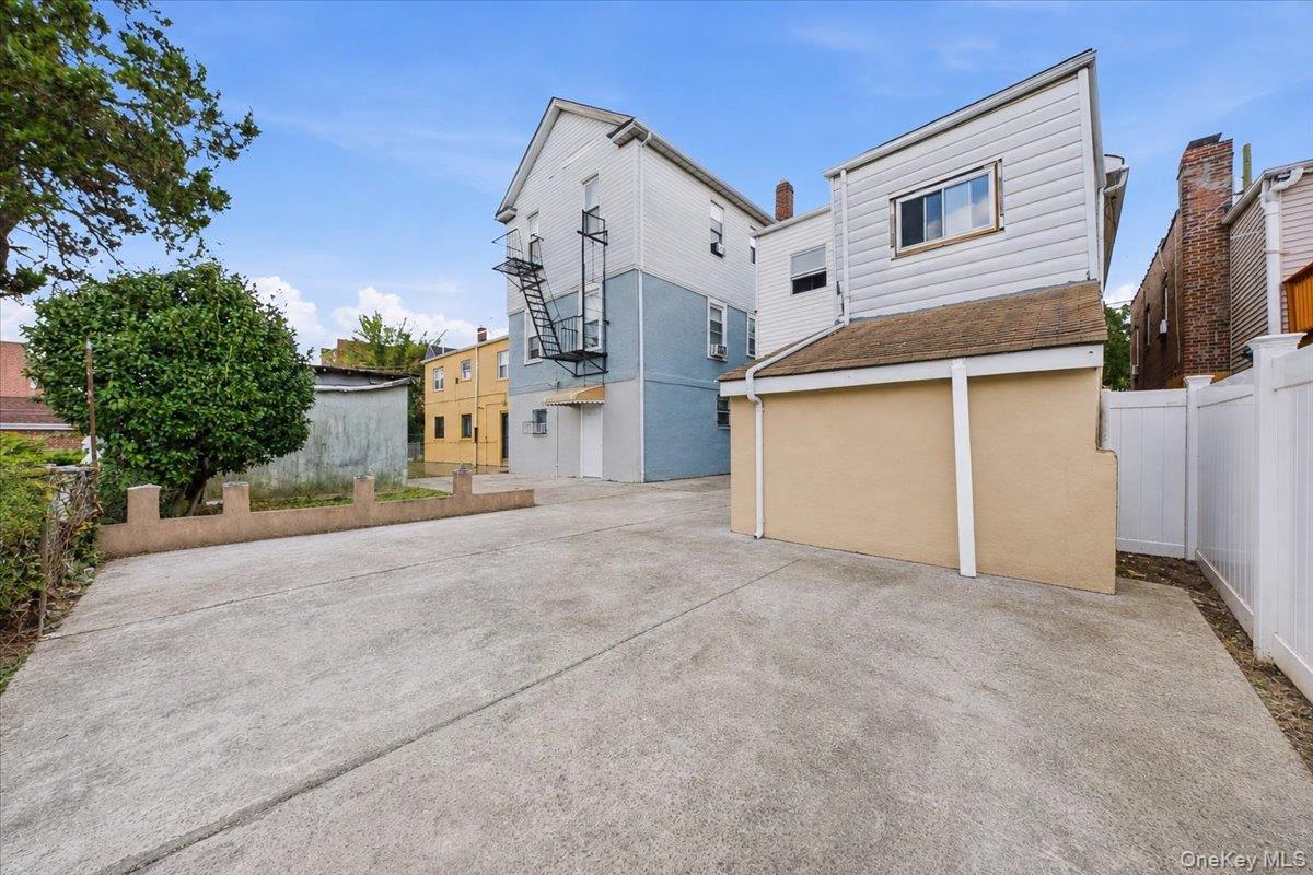 3038 Tiemann Avenue – For Sale photo 31