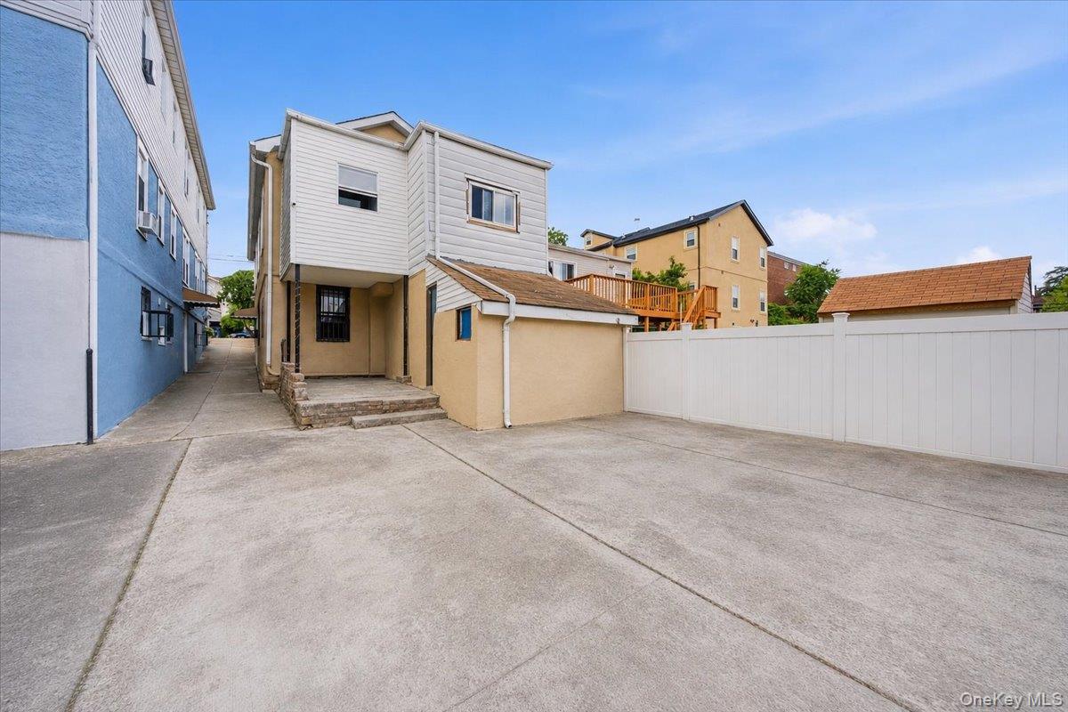 3038 Tiemann Avenue – For Sale photo 32