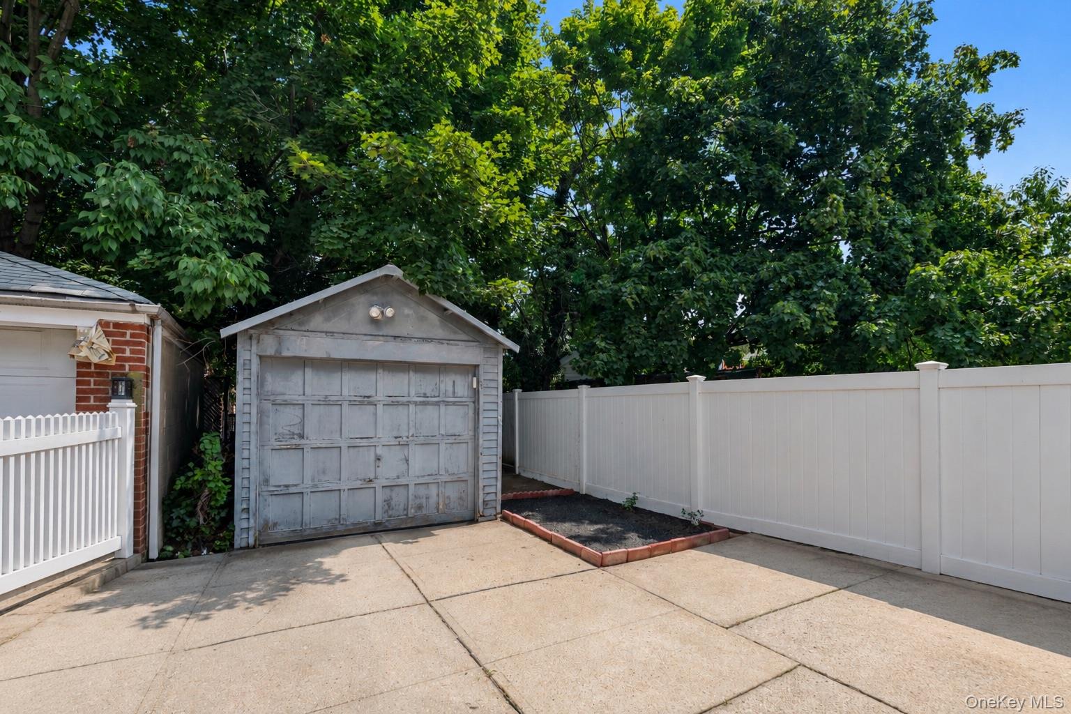 33-19 203rd Street – For Sale photo 13