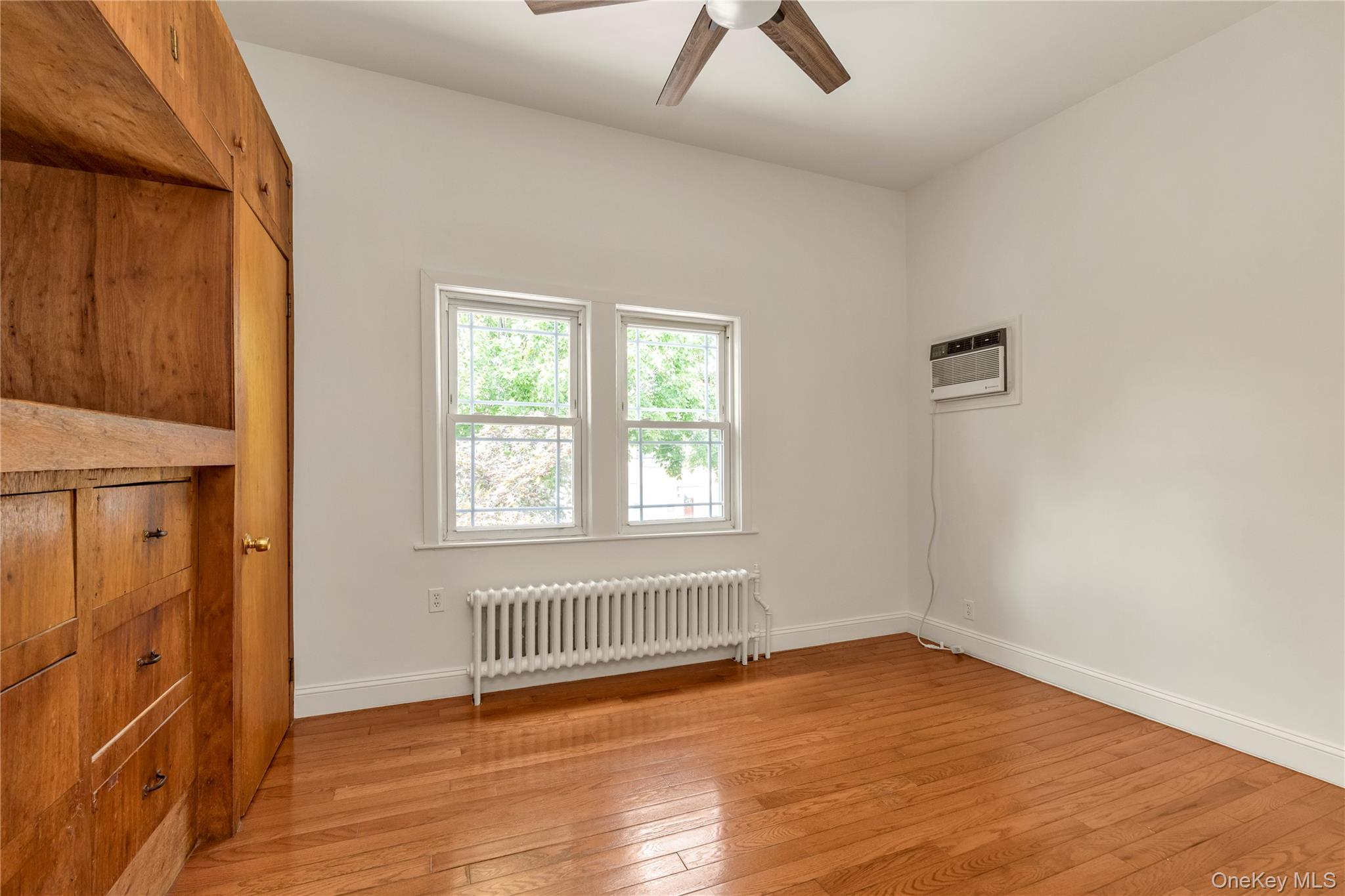 33-19 203rd Street – For Sale photo 11