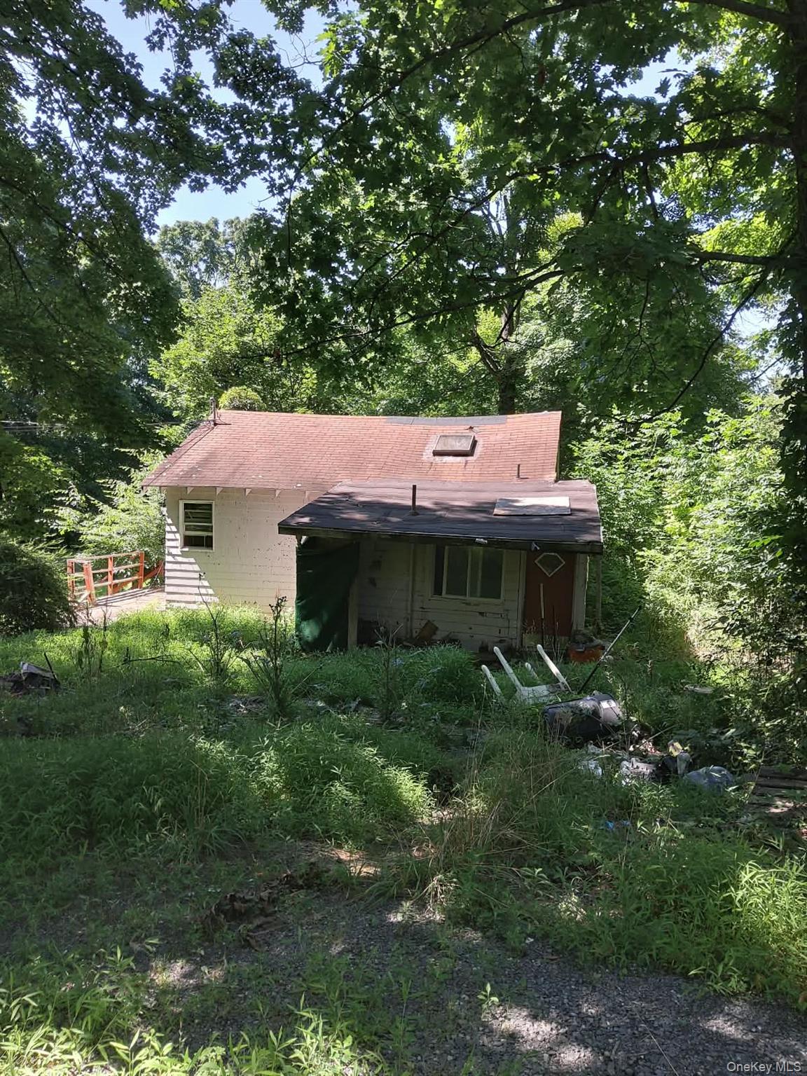 90 Arcardian Trail – For Sale
