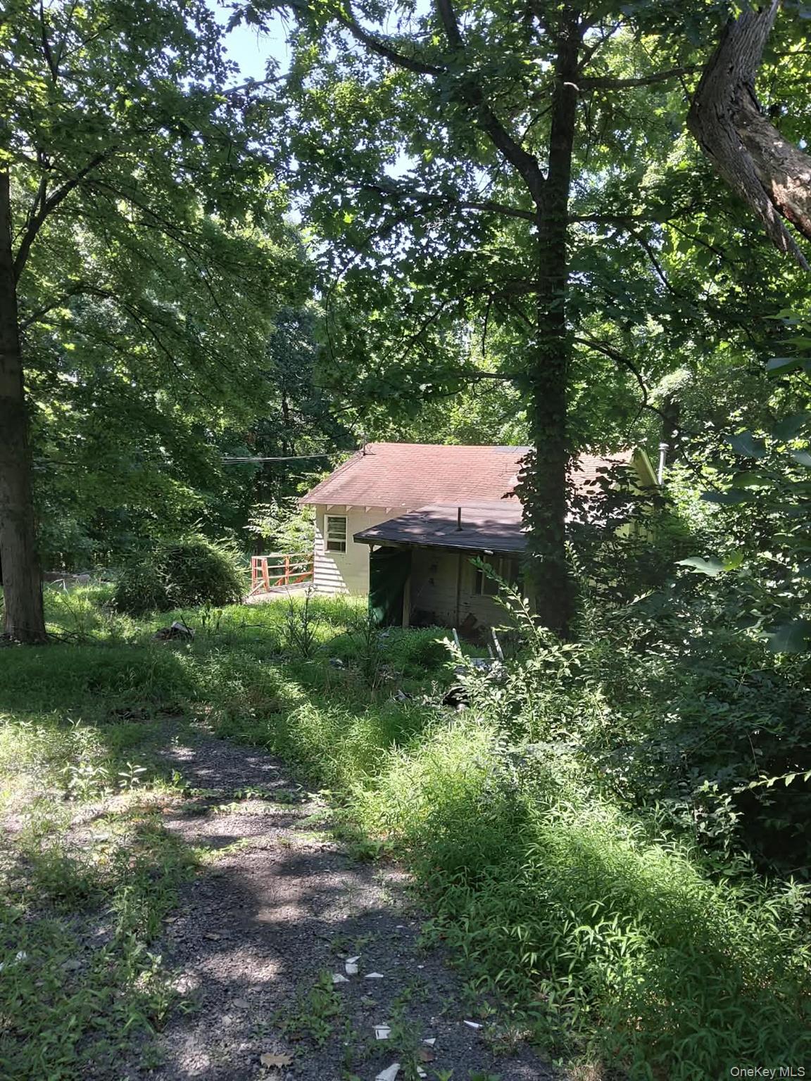 90 Arcardian Trail – For Sale photo 2