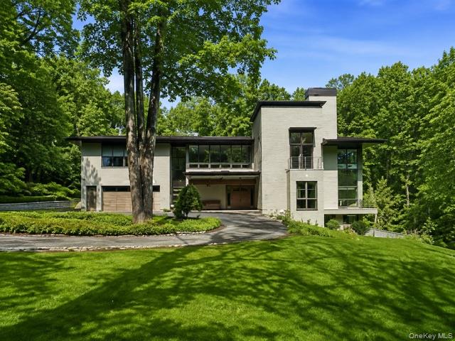 17 Fox Run Road – For Rent