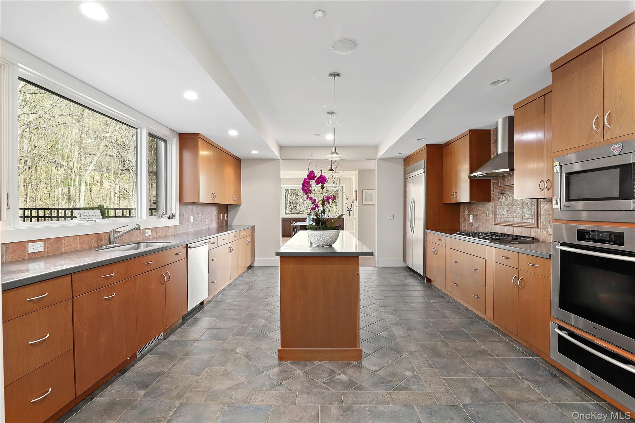 17 Fox Run Road – For Rent photo 16