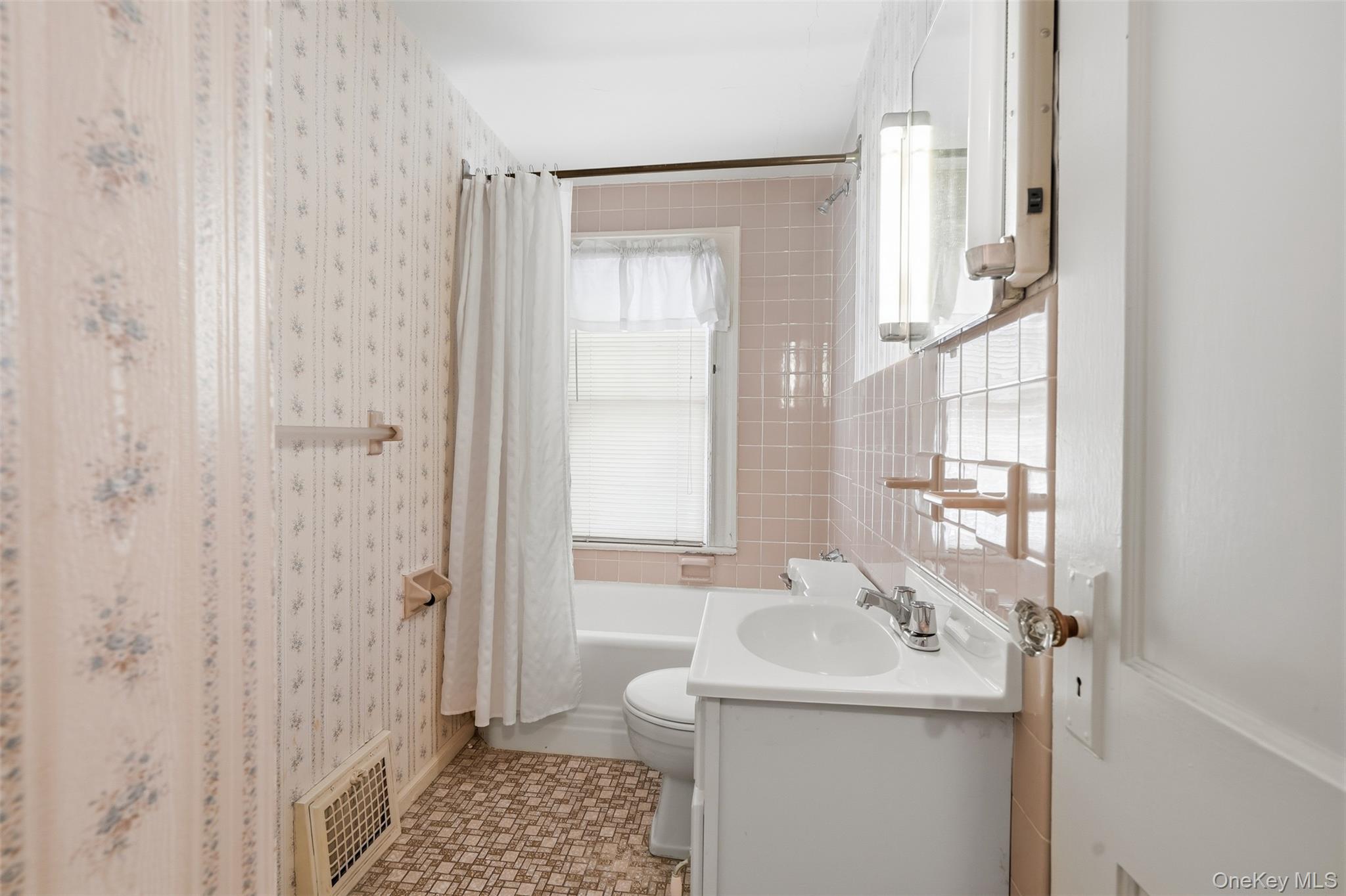 215 Demorest Avenue – For Sale photo 30