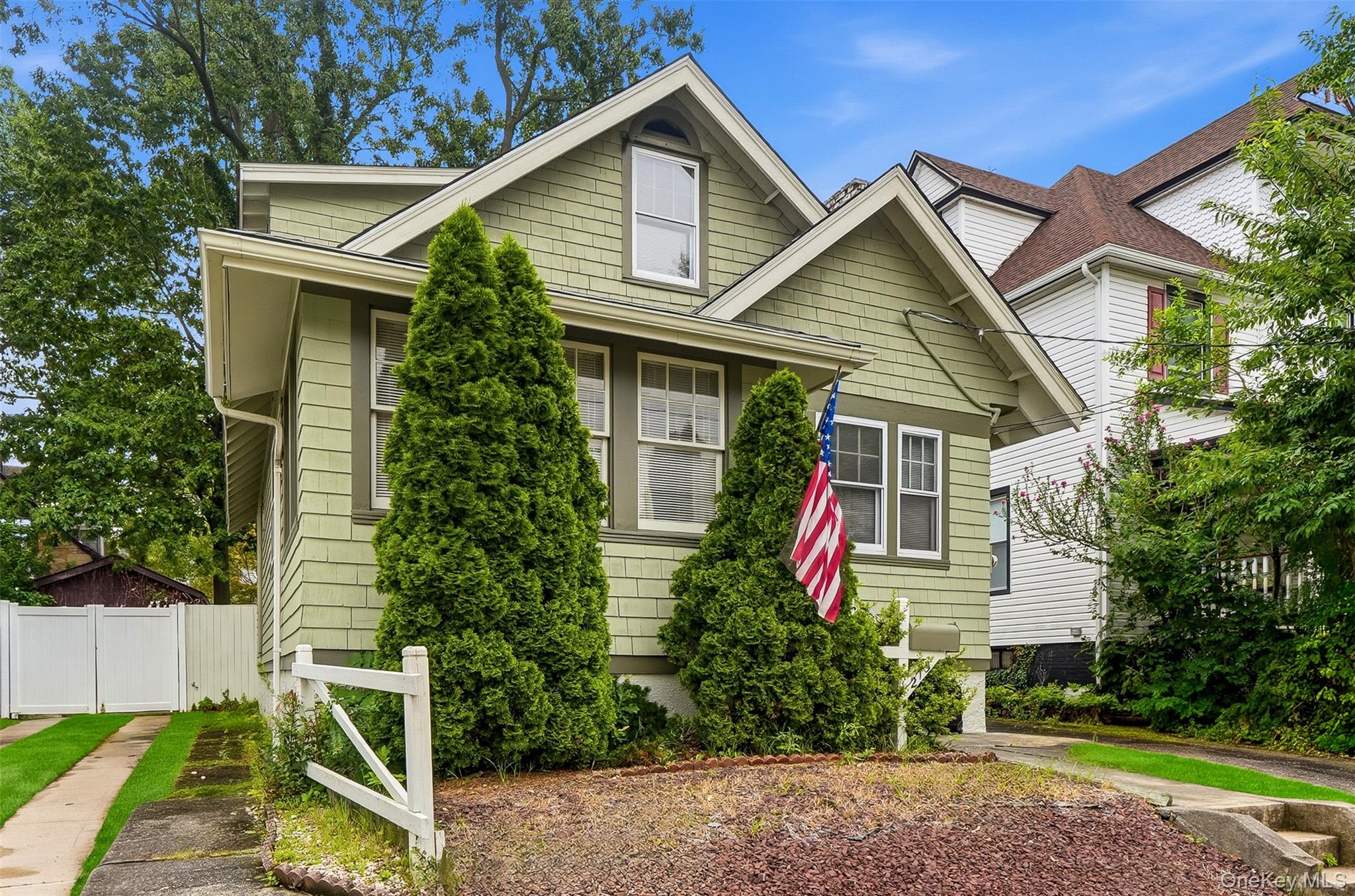 215 Demorest Avenue – For Sale photo 5