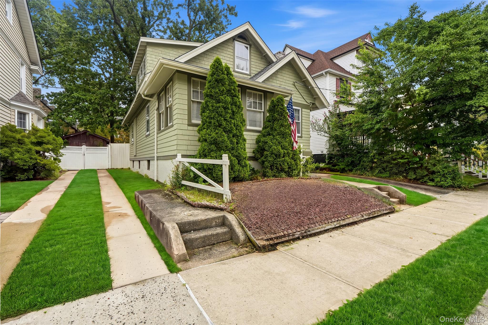 215 Demorest Avenue – For Sale photo 2
