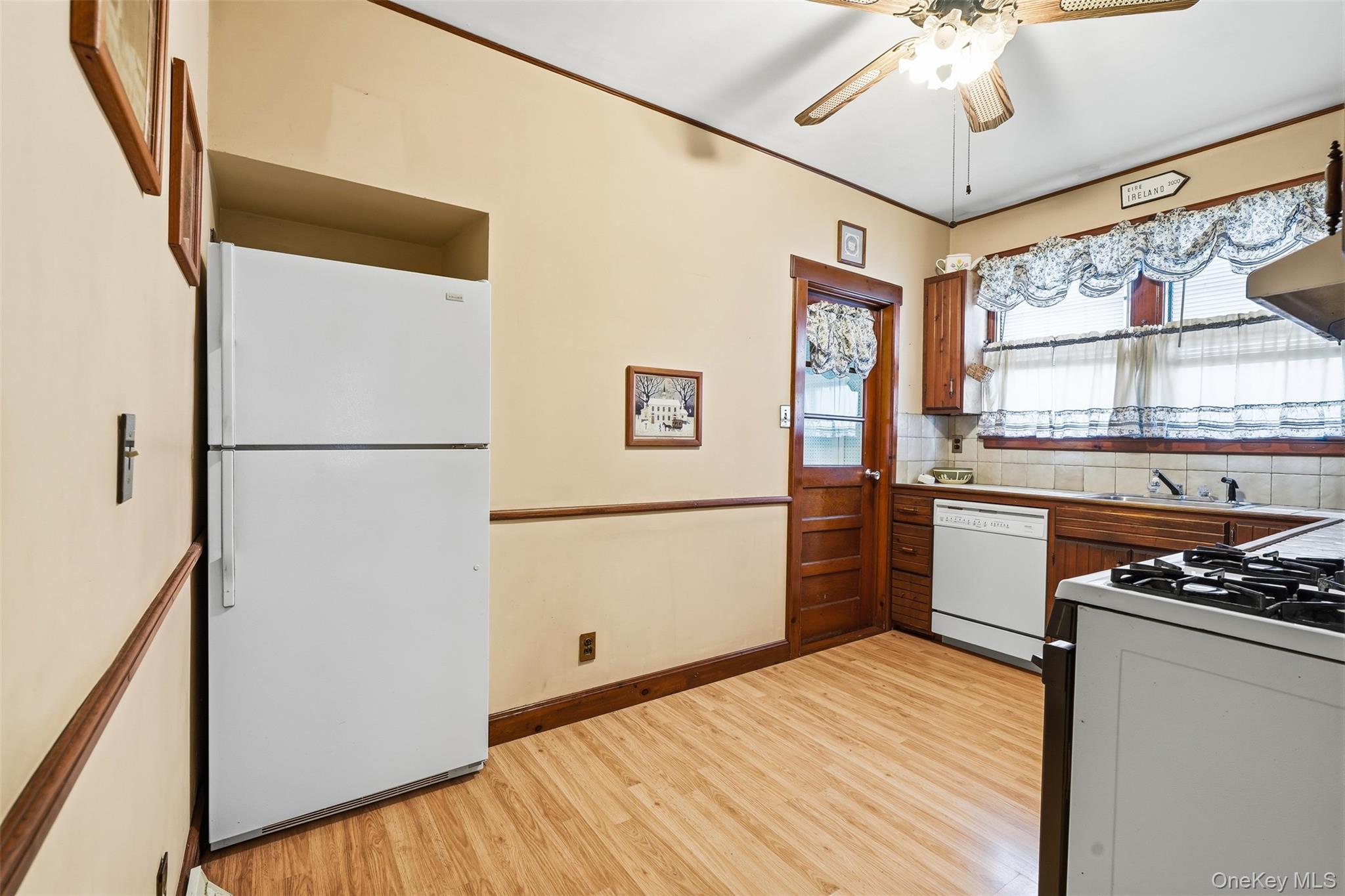 215 Demorest Avenue – For Sale photo 18