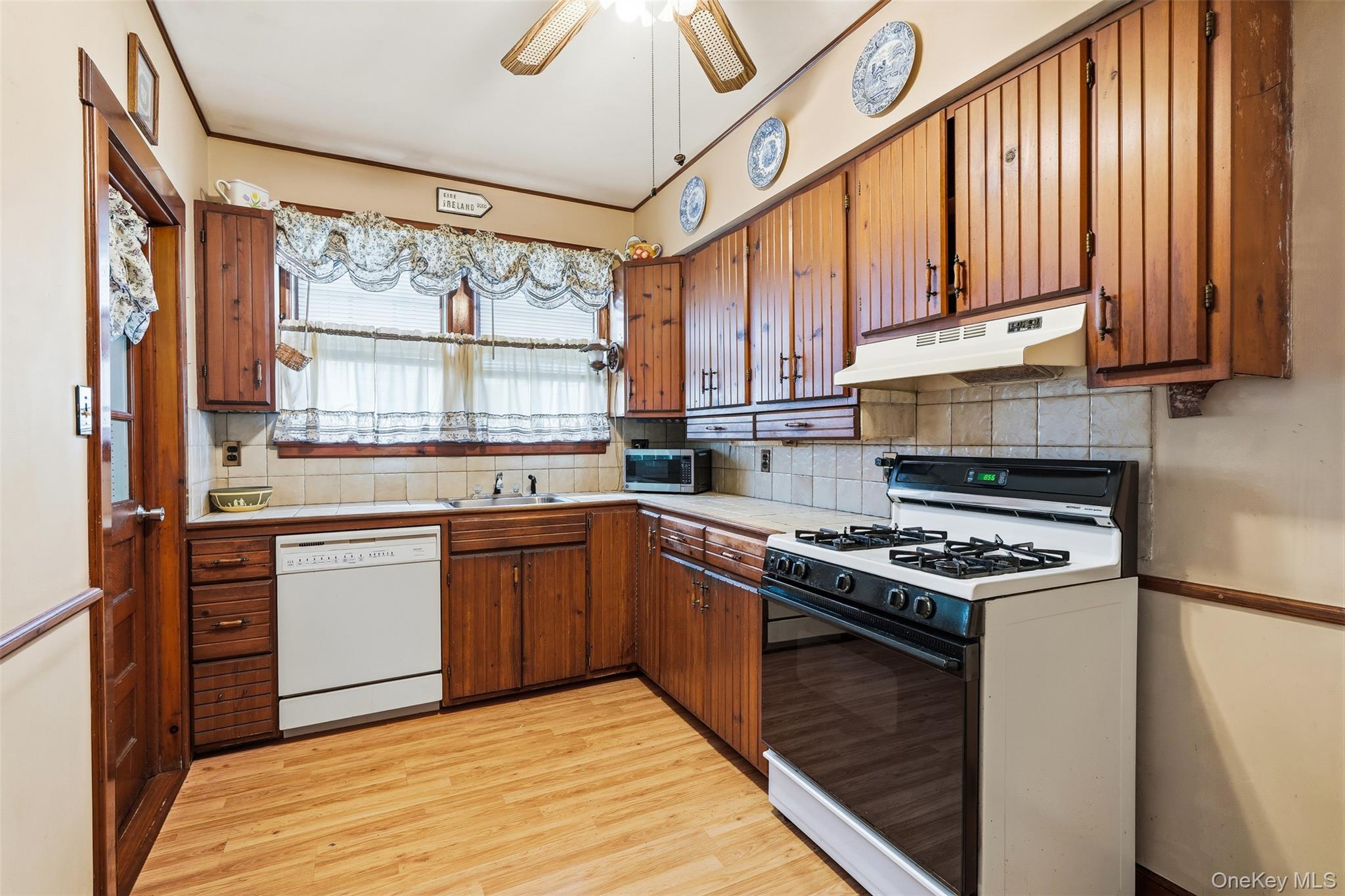 215 Demorest Avenue – For Sale photo 19