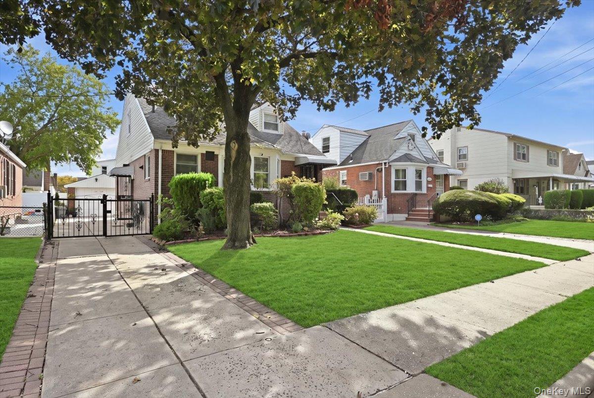 115-09 Parkway Drive – For Sale