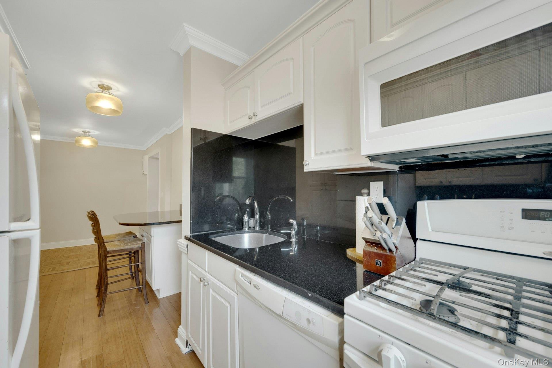 450 Pelham Road, Unit 3G photo 5