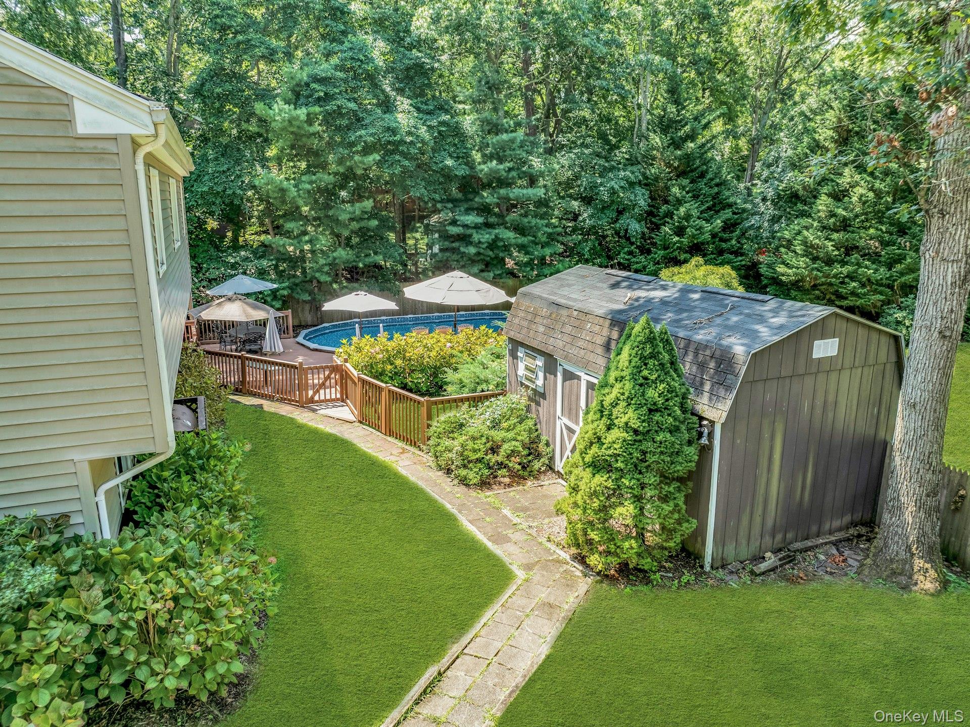 29 Columbine Avenue N – For Sale photo 34