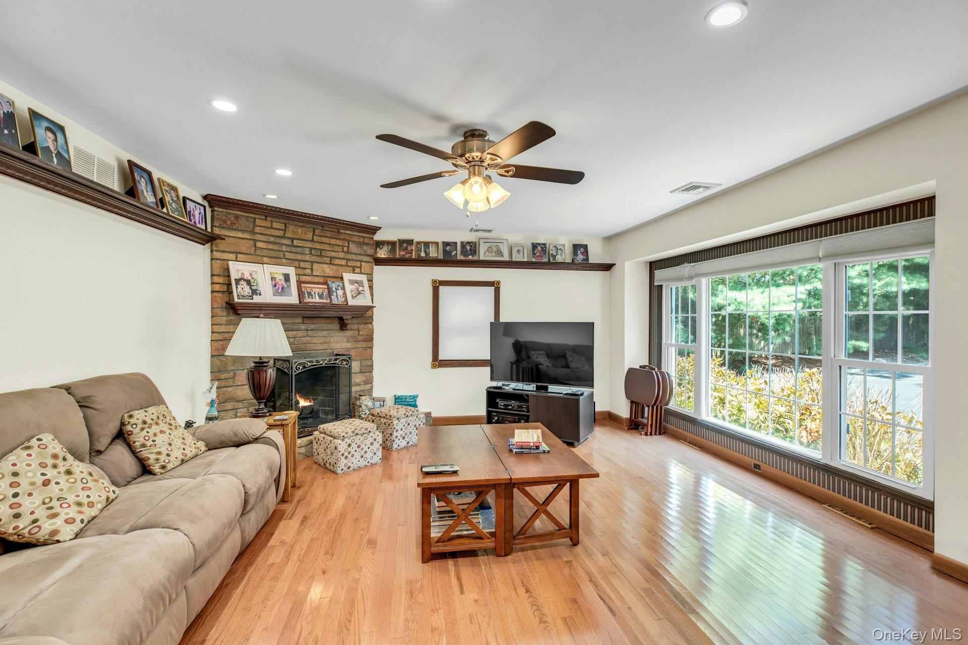 29 Columbine Avenue N – For Sale photo 7