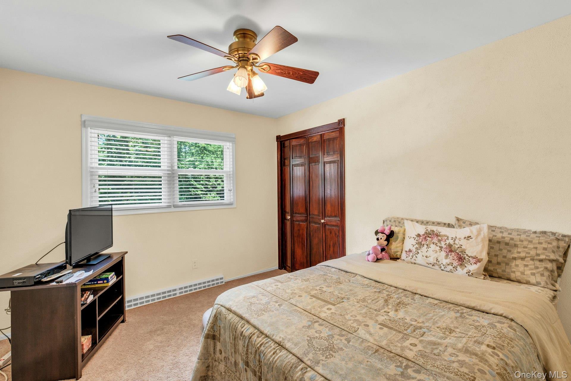 29 Columbine Avenue N – For Sale photo 11