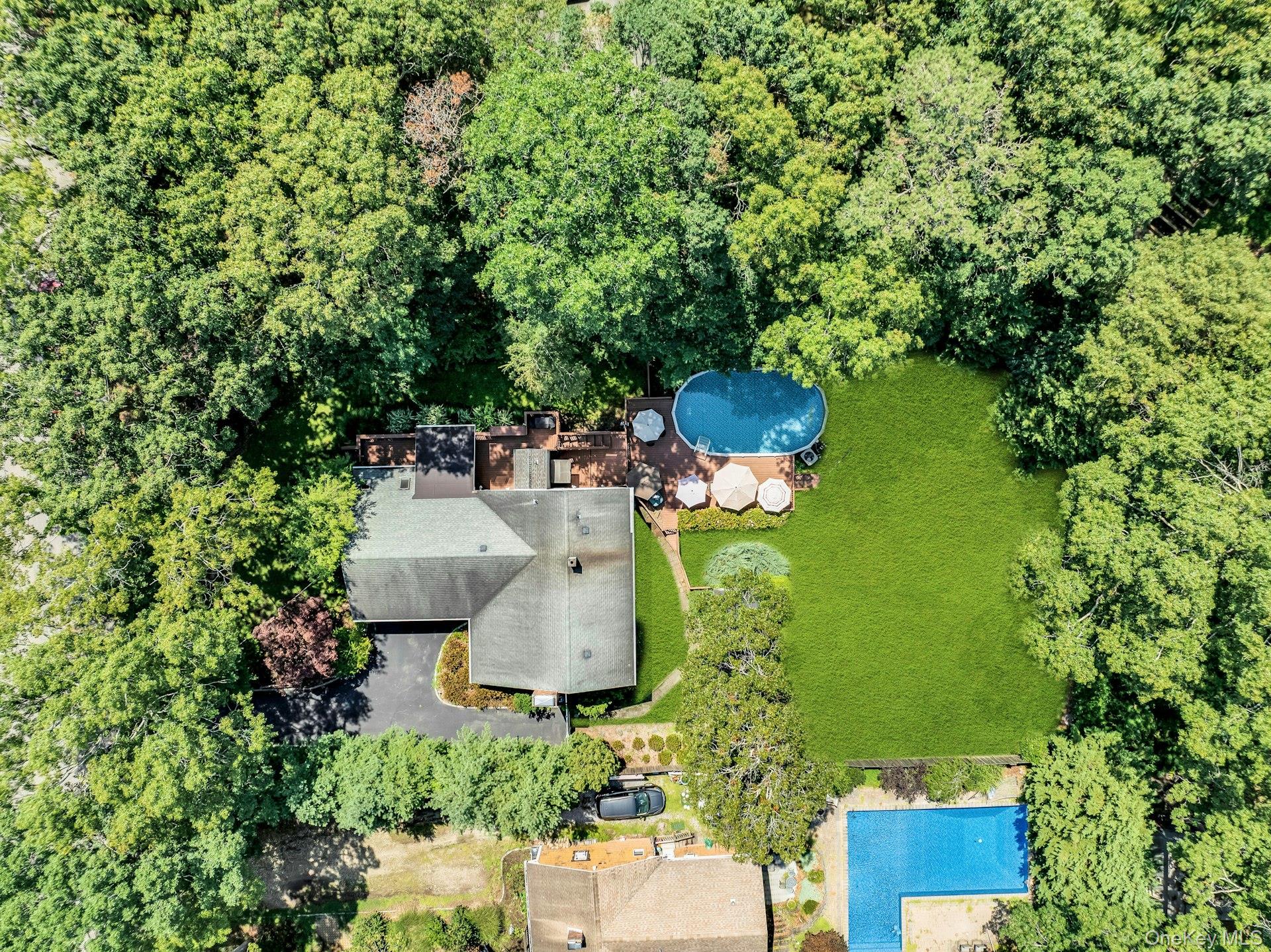 29 Columbine Avenue N – For Sale