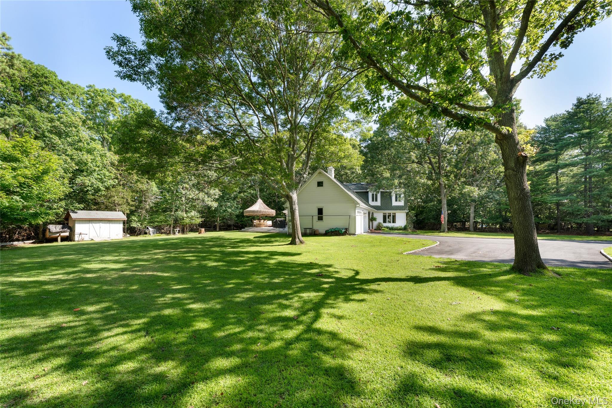 21 Bay Avenue W – For Sale photo 5