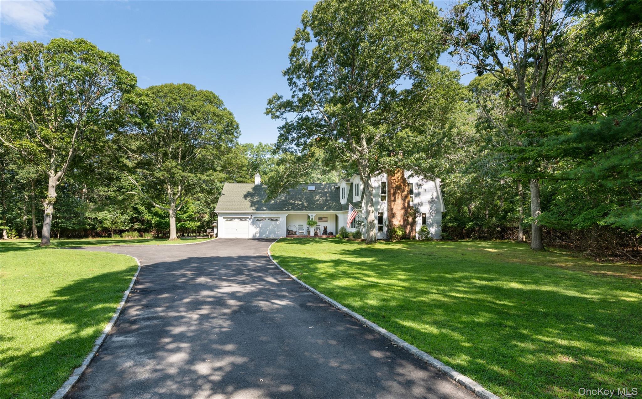 21 Bay Avenue W – For Sale photo 3
