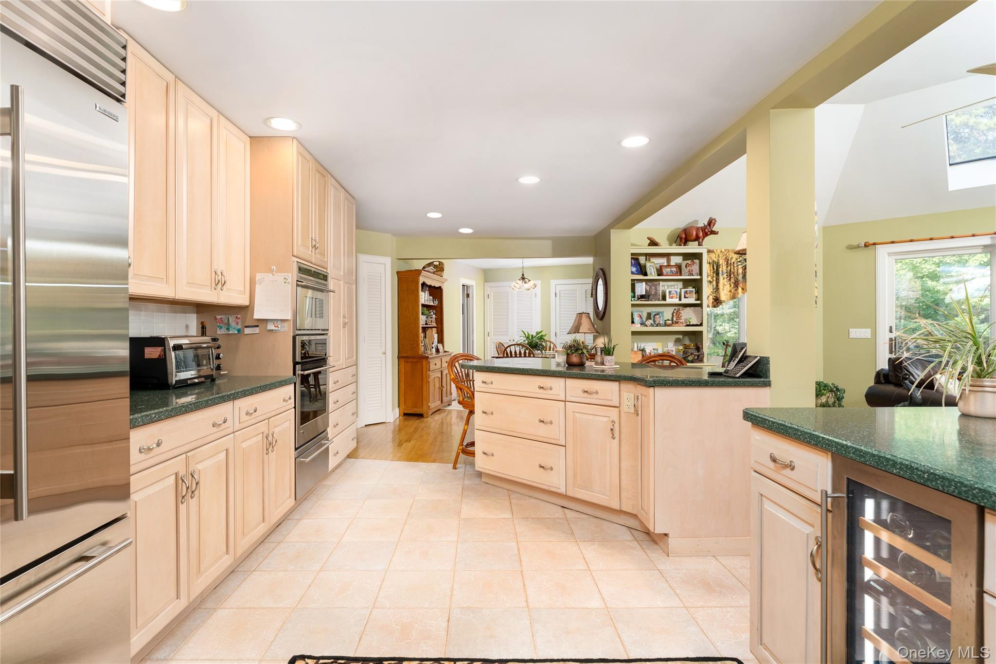 21 Bay Avenue W – For Sale photo 18