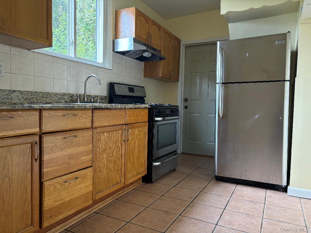 111 Hart Avenue – For Rent photo 2