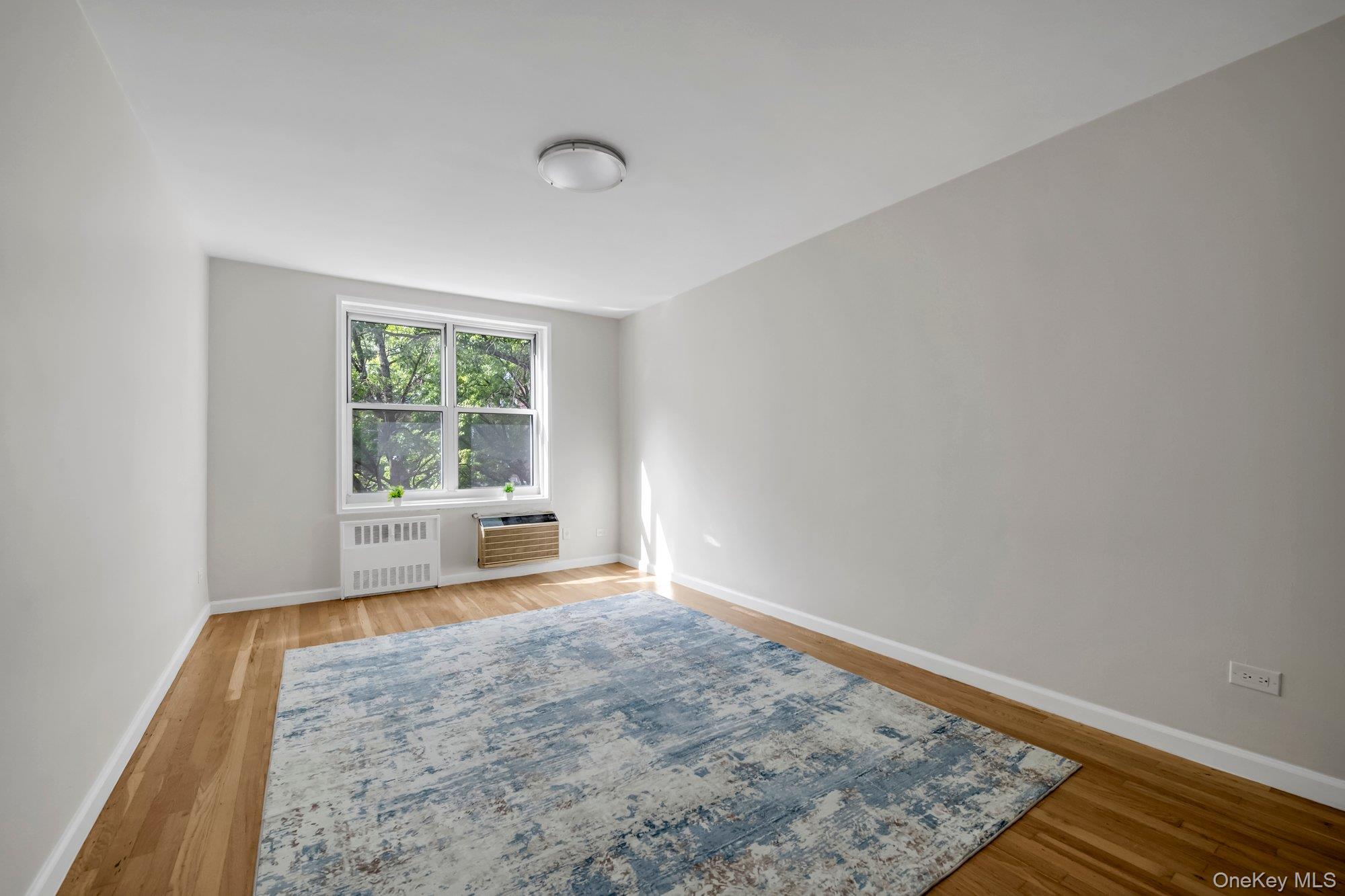 142-05 Roosevelt Avenue, Unit 320 photo 10
