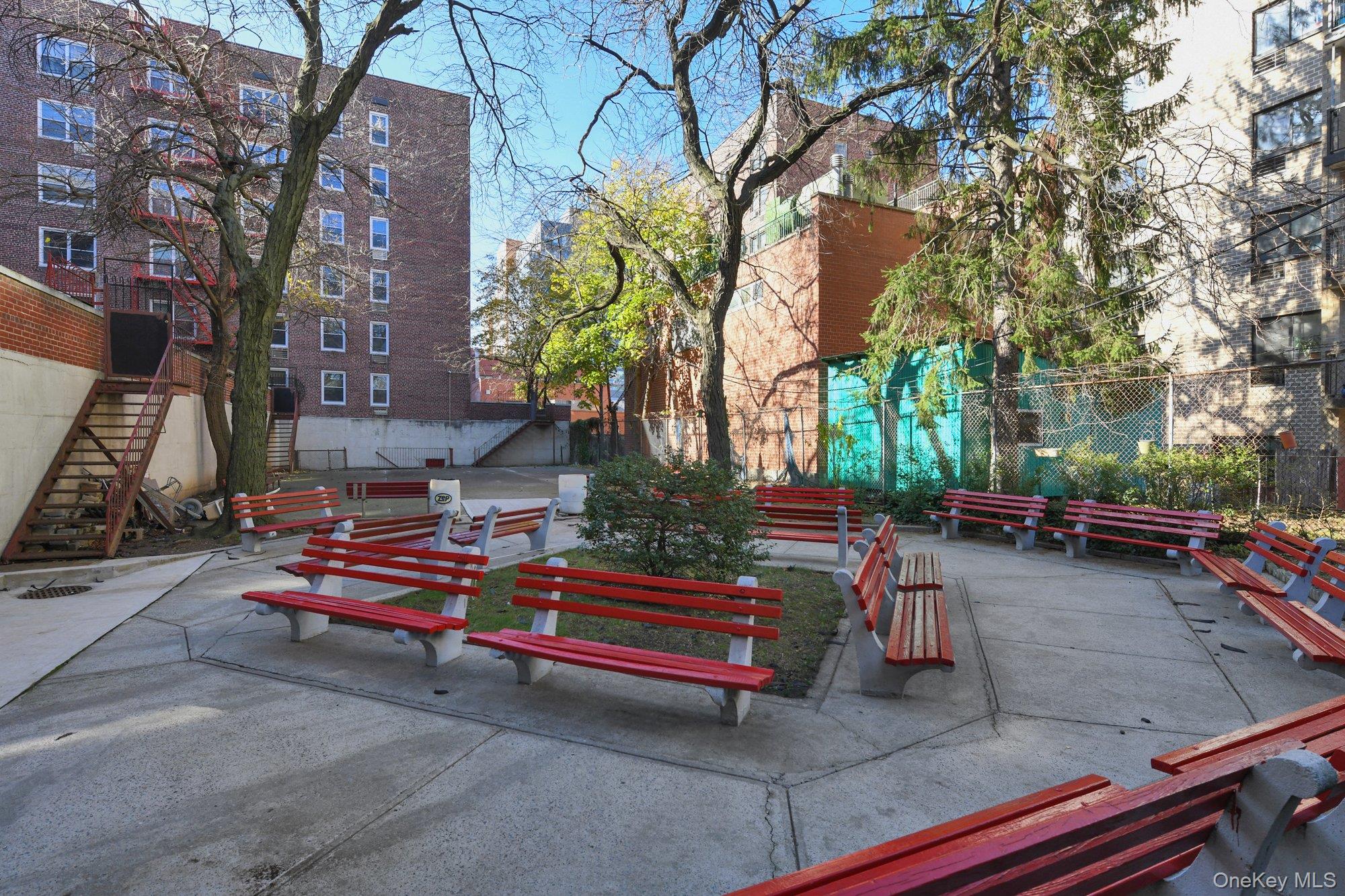 142-05 Roosevelt Avenue, Unit 320 photo 14