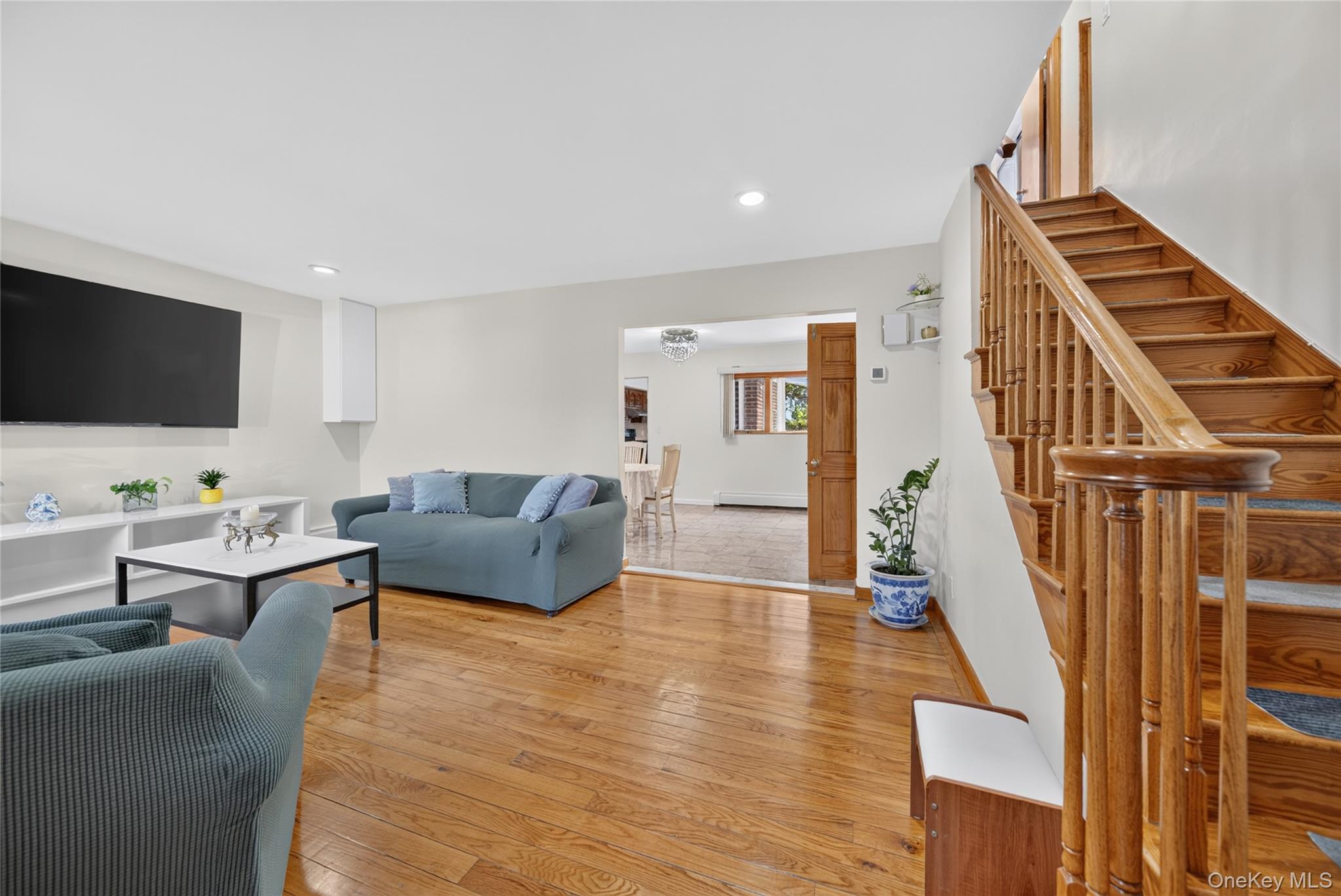 612 Marcellus Road – For Sale photo 2