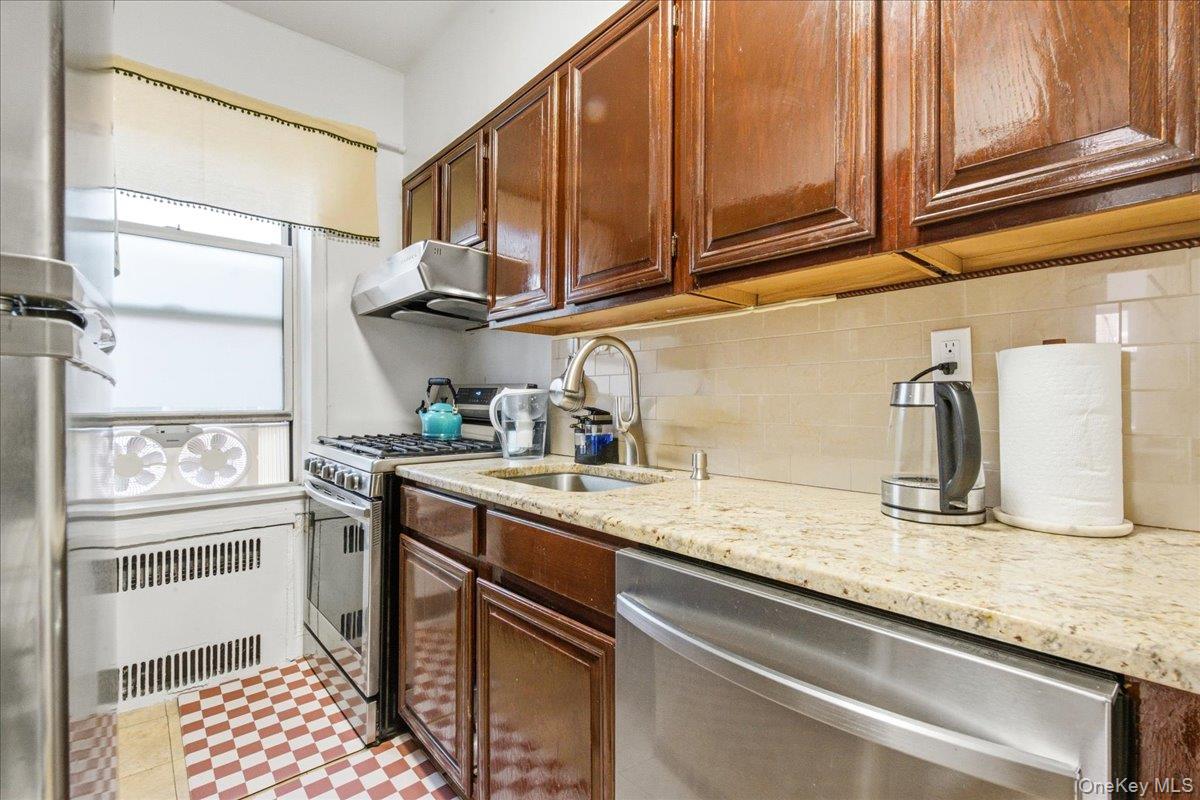 110-35 72nd Road, Unit 202 photo 21
