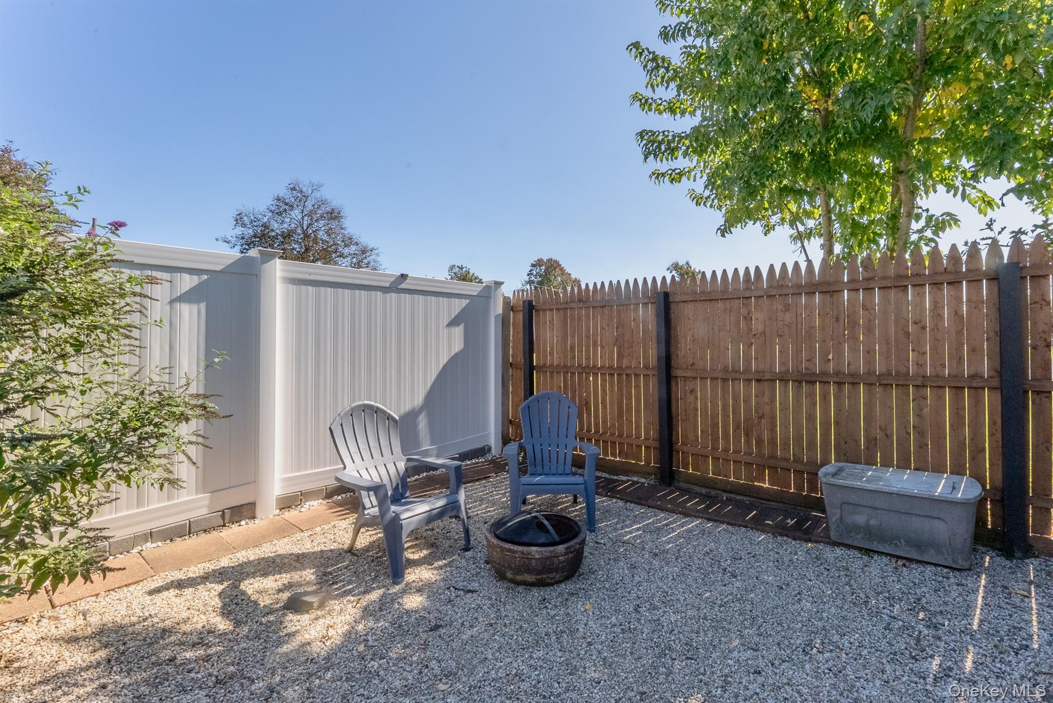 10 Lipton Street – For Sale photo 8