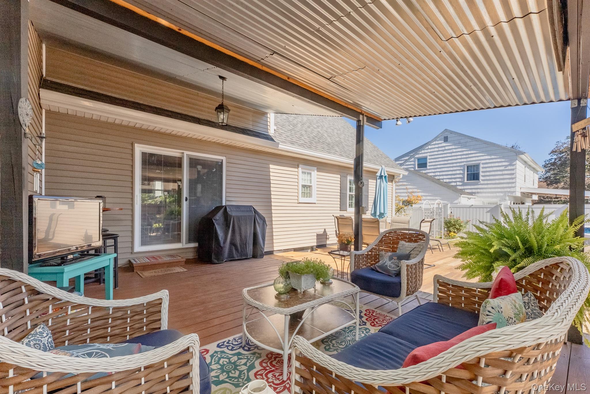 10 Lipton Street – For Sale photo 4