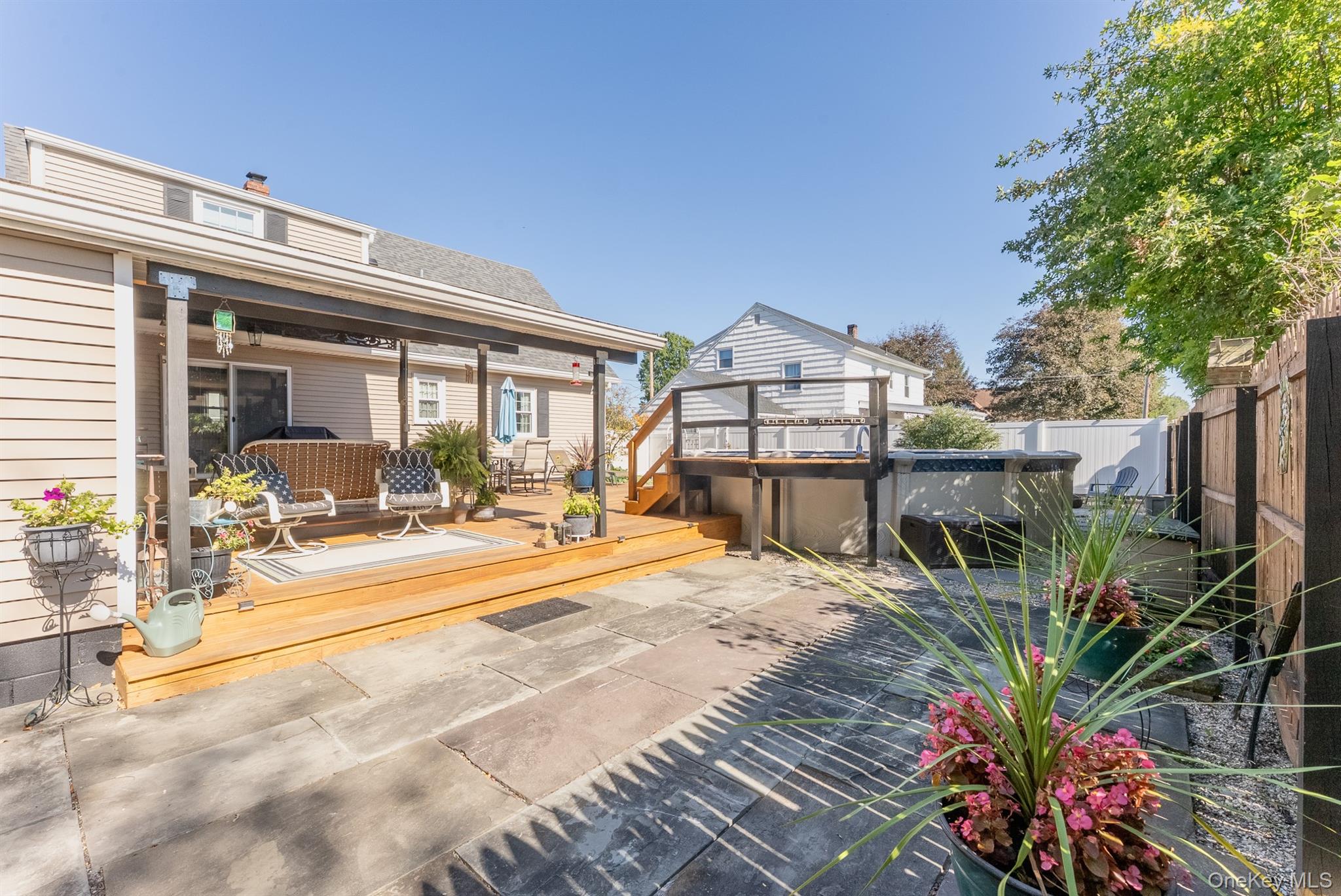 10 Lipton Street – For Sale photo 15