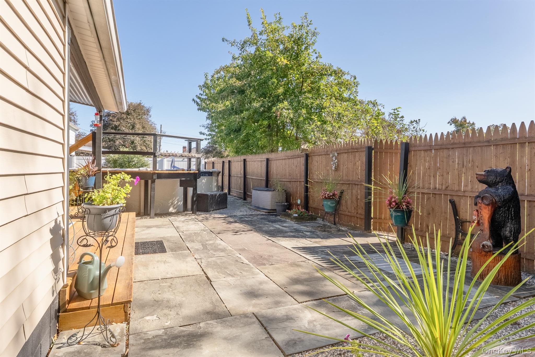 10 Lipton Street – For Sale photo 14