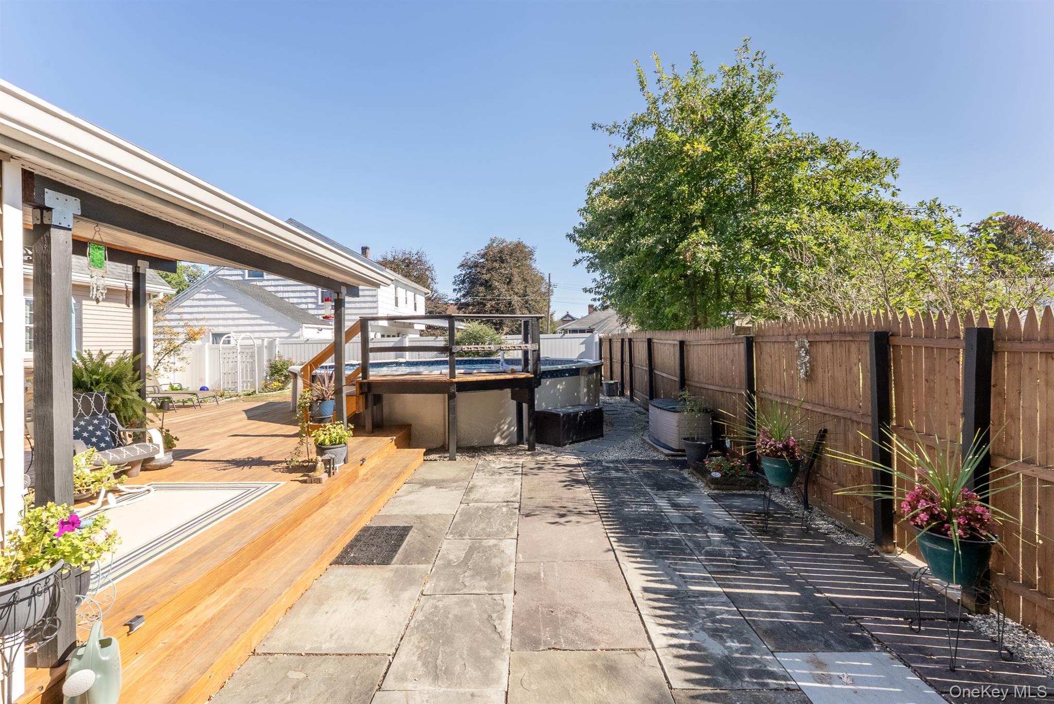 10 Lipton Street – For Sale photo 13