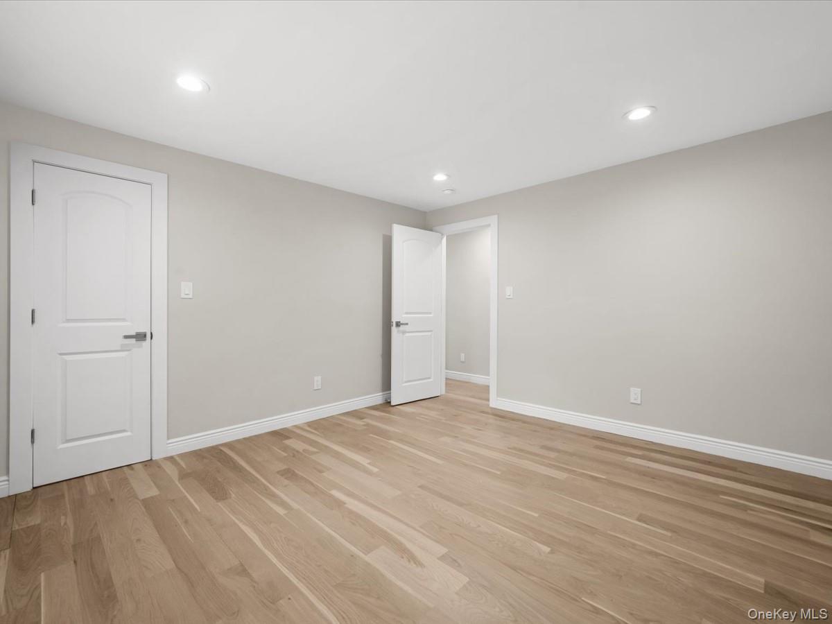 10 W Terrace Road – For Sale photo 14
