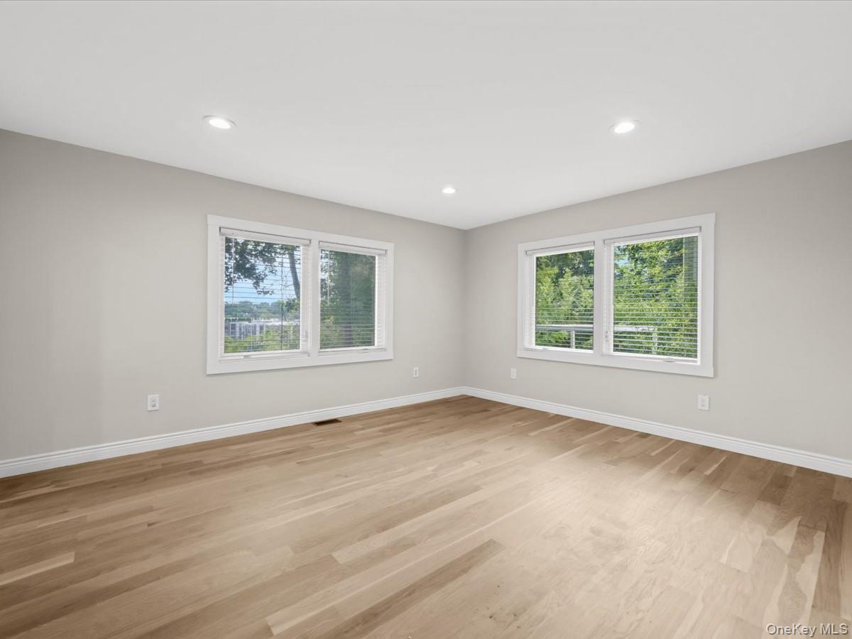10 W Terrace Road – For Sale photo 10
