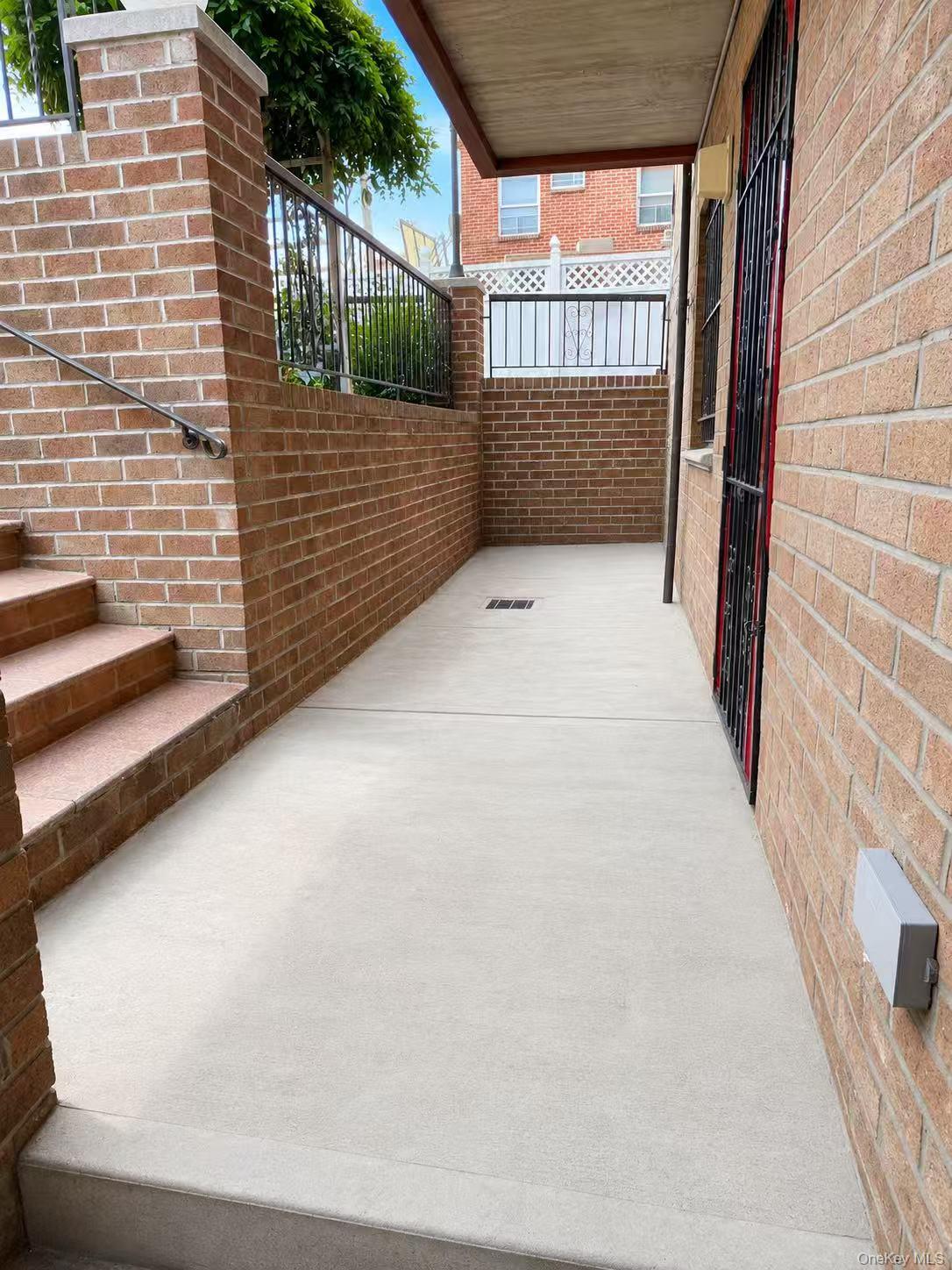 12215 25 Road – For Sale