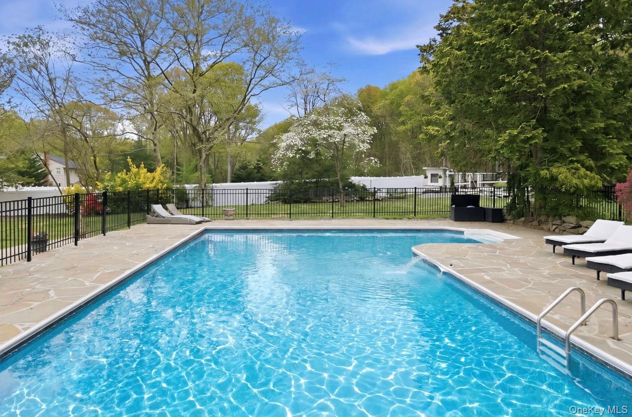 21 Sleepy Lane – For Sale photo 2