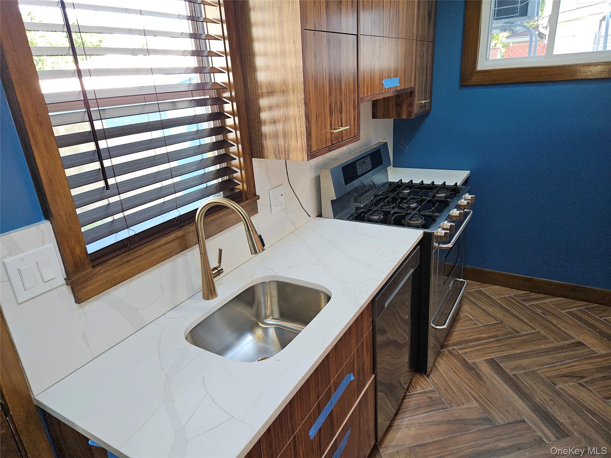 94 Briggs Avenue, Unit 1 photo 15