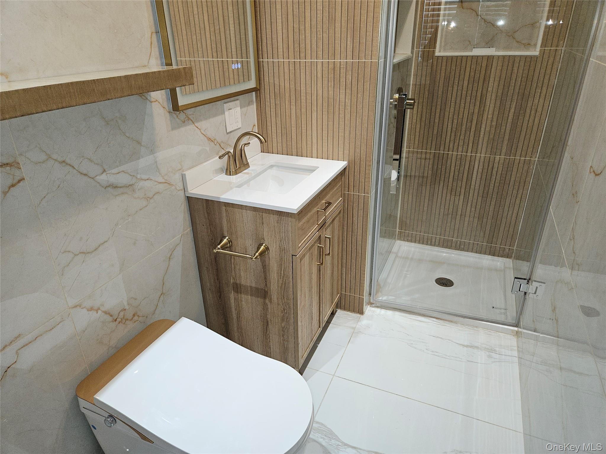 94 Briggs Avenue, Unit 1 photo 7