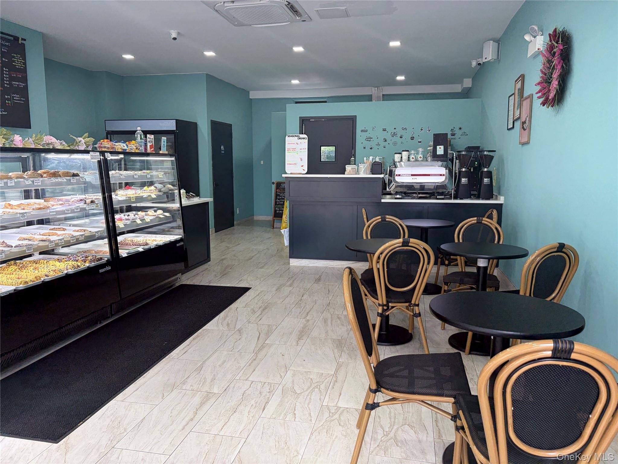 12-11 Jackson Avenue – For Rent photo 3