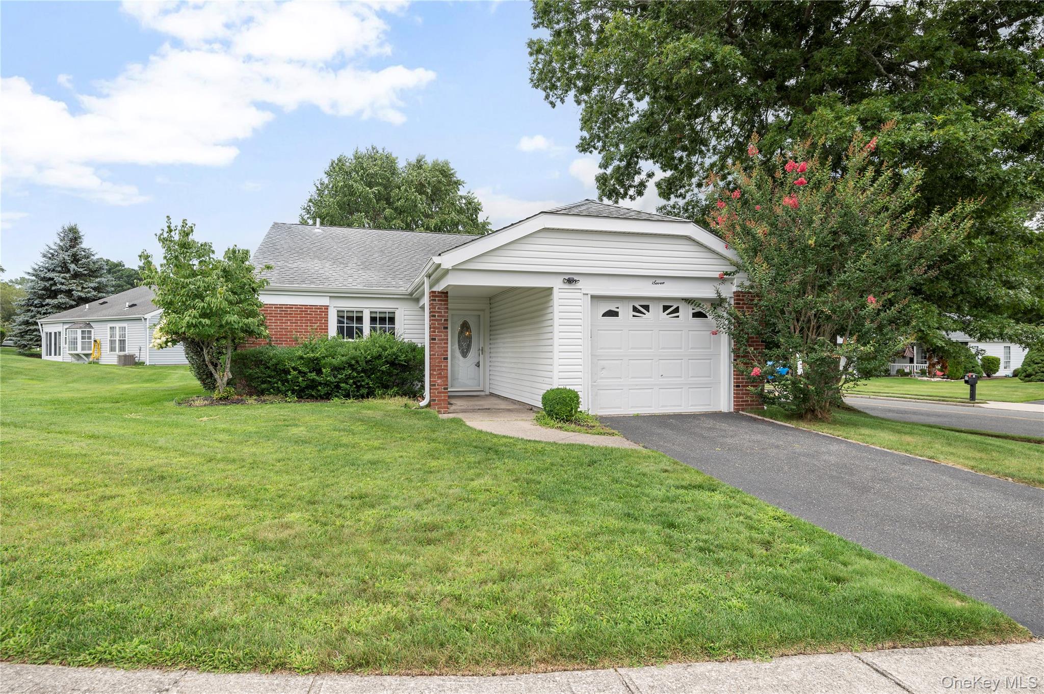7 Avon Court – For Sale