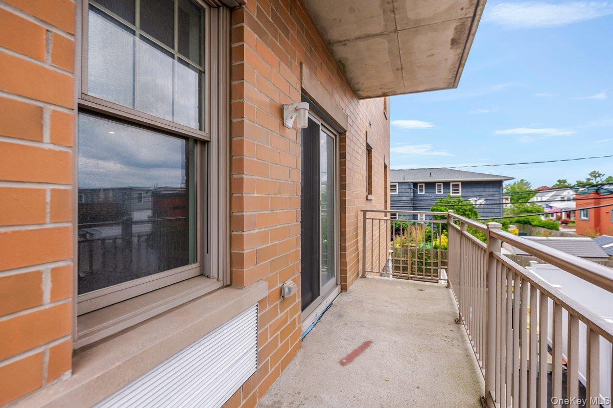 661 W Broadway, Unit 604 photo 24