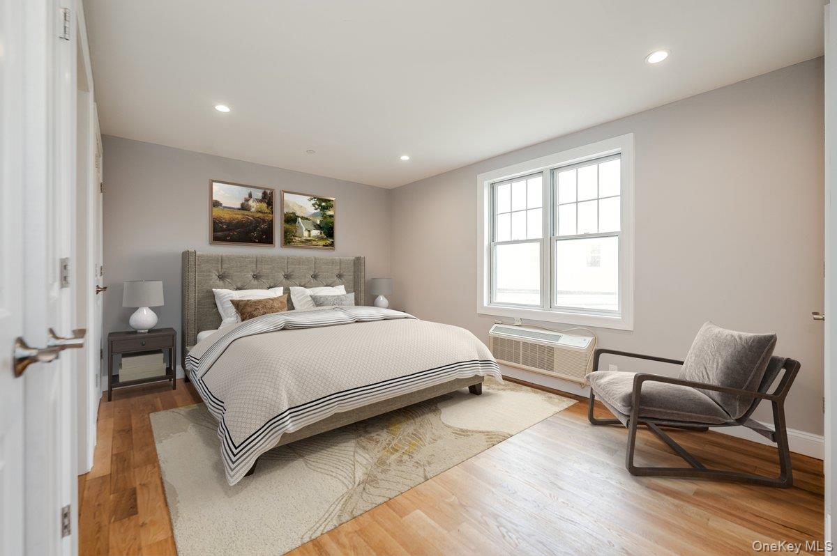 661 W Broadway, Unit 604 photo 15