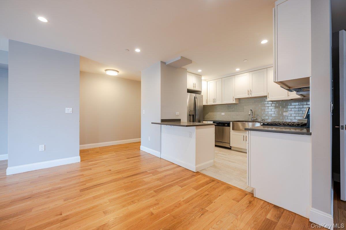 661 W Broadway, Unit 604 photo 13